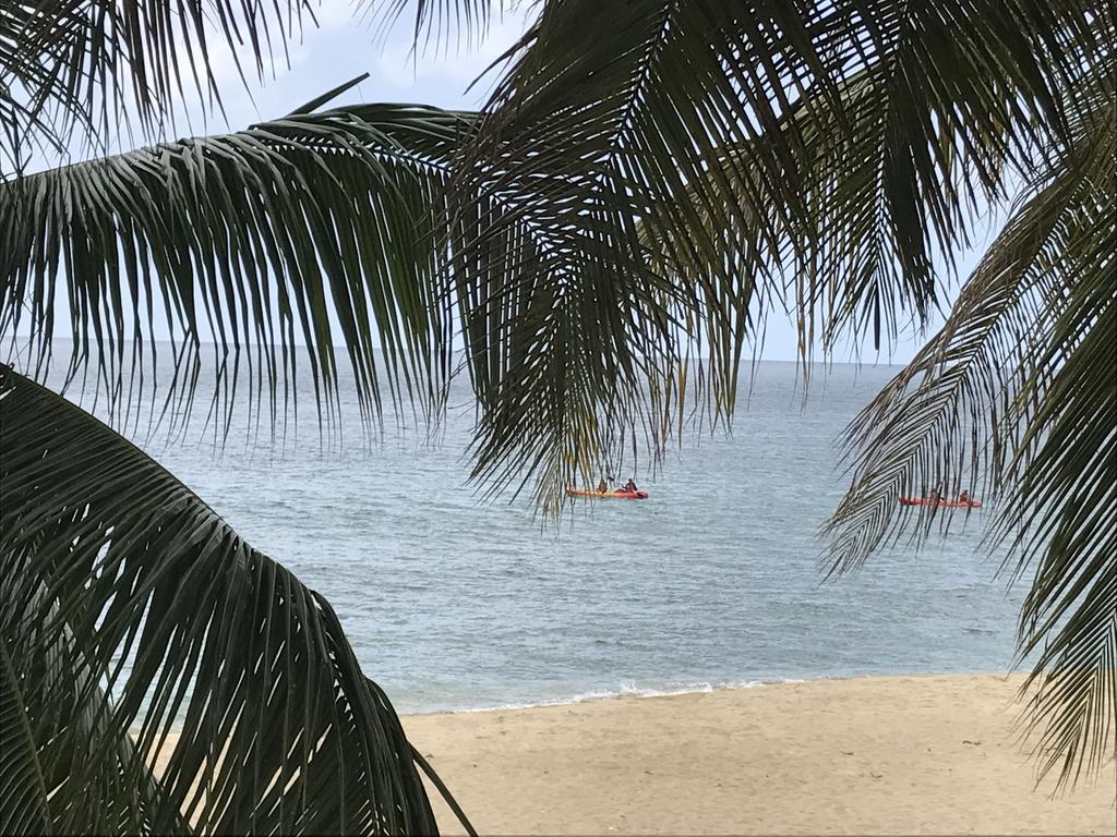 Rompeolas Beach House Hotel Aguadilla Exterior photo