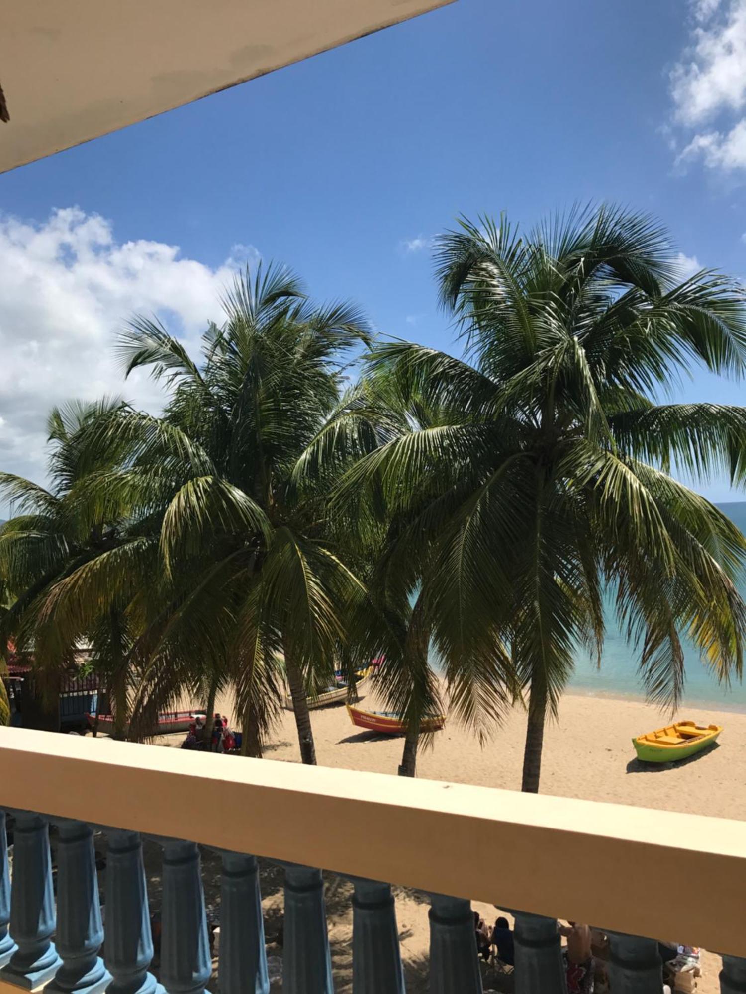 Rompeolas Beach House Hotel Aguadilla Exterior photo