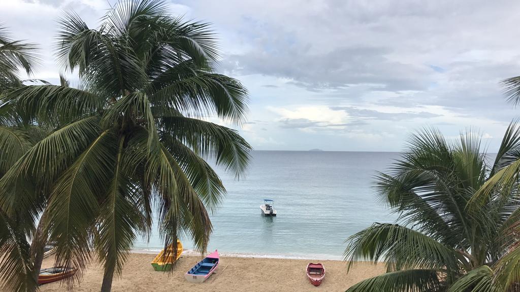 Rompeolas Beach House Hotel Aguadilla Exterior photo